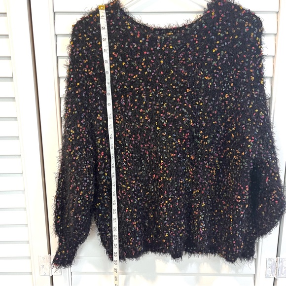 GIMMICKS by BKE Black Fuzzy Polka Dot Balloon Sleeve Sweater - Picture 10 of 12